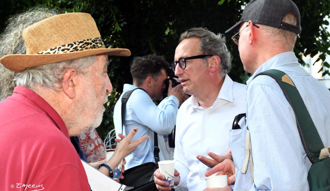 Uccle et Ixelles réunies autour des citoyens : un apéro-rencontre au cœur de la place Guy d’Arezzo