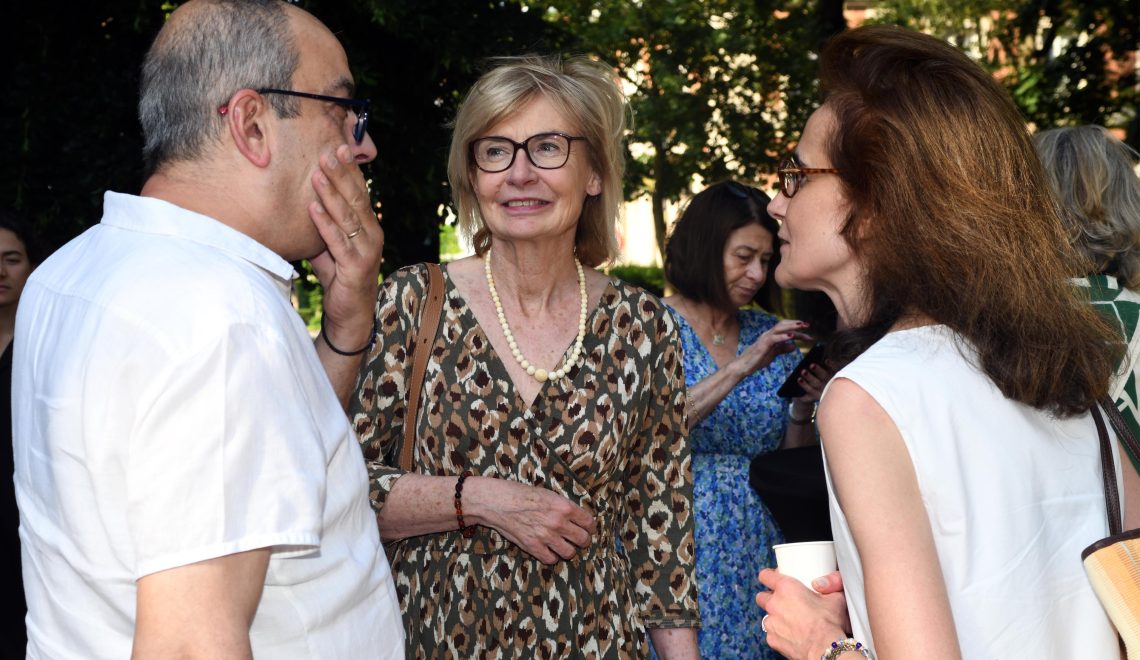 Uccle et Ixelles réunies autour des citoyens : un apéro-rencontre au cœur de la place Guy d’Arezzo